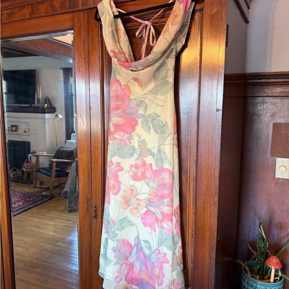 Peppermayo Exclusive - Role Model Maxi Dress - Yellow
Peony